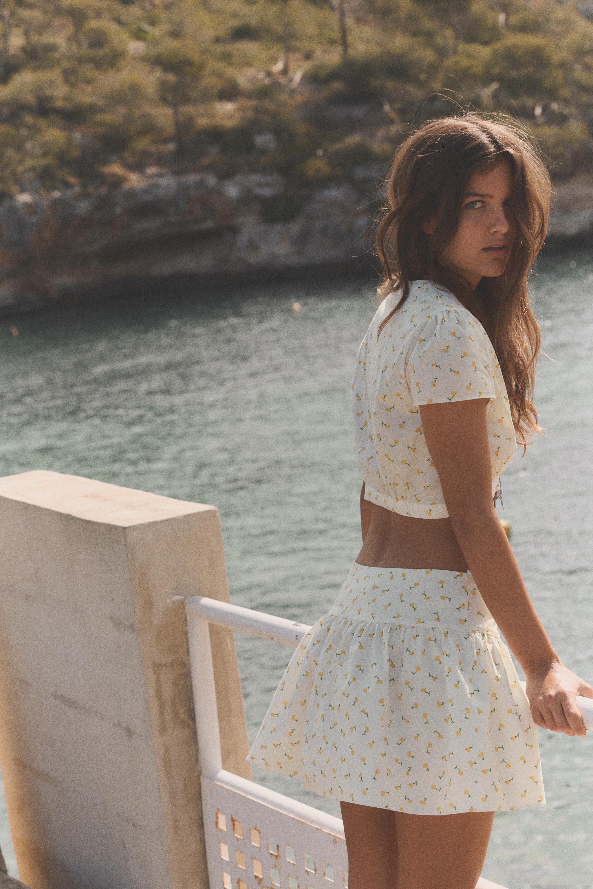 FLORAL POPLIN CROP TOP